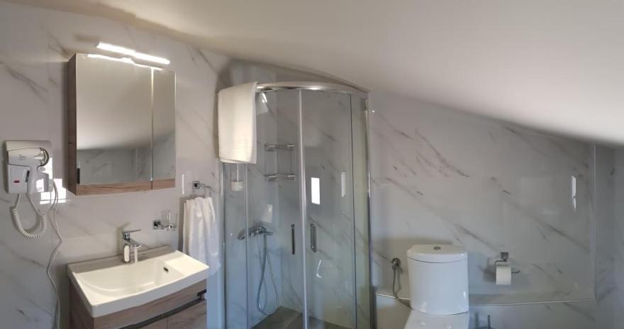 Apartment Aretoysa Center Luxury 2 Néa Péramos