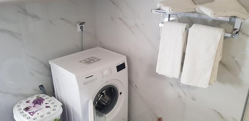 Aretoysa Center Luxury 2 *