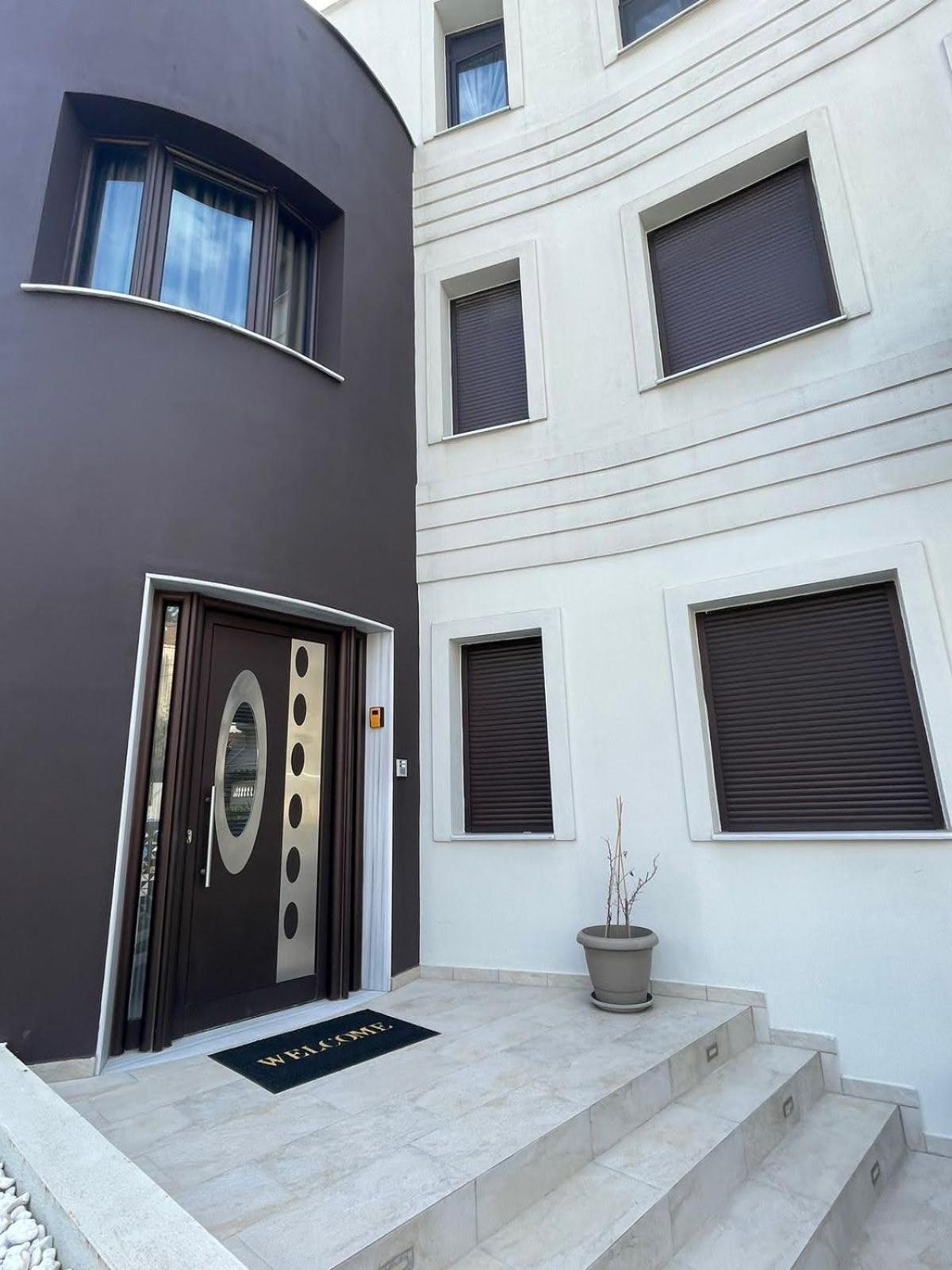 Apartment Aretoysa Center Luxury 2 *